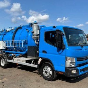 foto 6m3 FUSO Canter 9C18