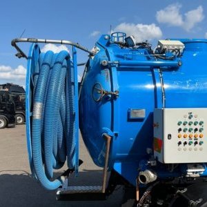 foto 6m3 FUSO Canter 9C18